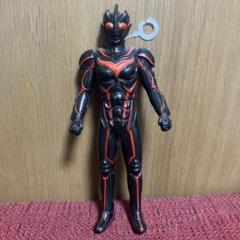 ウルトラマンノア　ダークザギ　希少　黄色目バージョン　フィギュア　ソフビ　絶版 ウルトラマンノア ダークザギ ビッグソフビ - メルカリ