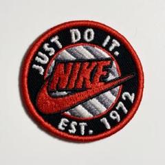 Nike 刺繍ロゴワッペン ゴールド/パープル NIKE ロゴ ワッペン インド 限定 bedlam 好きに 黄色(1)｜Yahoo