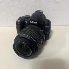 Nikon D3000 デジタル一眼レフ AF-S DXレンズ付きのサムネイル