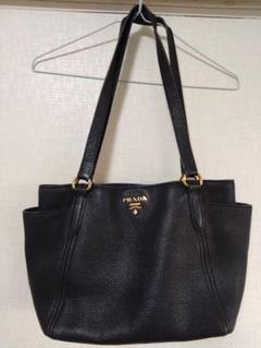 最終値下げ✨️PRADA ブラックレザートートバッグのサムネイル