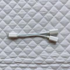 ★iPhoneイヤホン変換アダプタホワイト