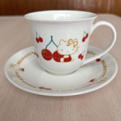 激レア　キティ　薔薇　カップ&ソーサー４客&ポットカバー付き　貴金属絵具使用 激レア キティ 薔薇 カップ&ソーサー4客&ポットカバー付き