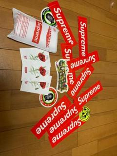 Supreme Poncho&Sticker&Poppy セット