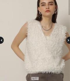 新品タグ付き★CADUNEカデュネ　ふわふわトップス　白 CADUNE】顔まわり華やぐ！ふわふわトップス | ファッション誌