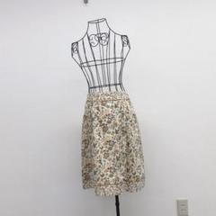 【現品限り】自由区　花柄　ひざ丈スカート