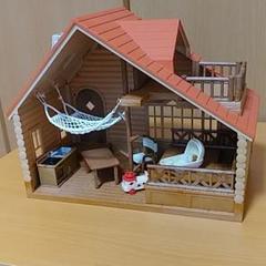 「美品」シルバニアファミリー 家 赤ちゃんの人形1体つき