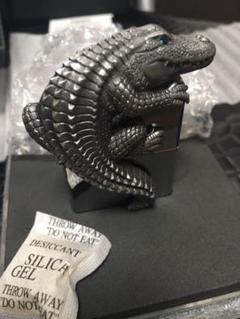 独特な ワニ革クロコ柄タバコ鰐デザイン ライター クロコダイル型押し ...