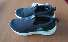 adidas スリッポン スニーカー 24cm CLOUDFOAM ID4024のサムネイル