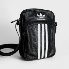 美品✨ バレンシアガ アディダス クロスボディ ショルダーバッグ ブラック