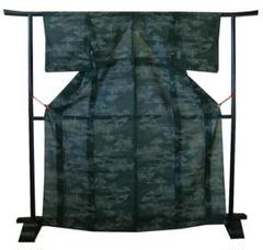 ★美品 単衣 着物通の貴女に 素敵な 真綿紬（正絹）仕立上り＜T441＞★ 楽天市場】紬 着物 正絹 反物 小千谷 仮絵羽 絵羽小紋 仕立て