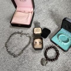 JUICY COUTURE ブレスレット2ピアス1合計3点セット⭐︎ケース付き JUICY COUTURE ブレスレット2ピアス1合計3点セット⭐︎ケース
