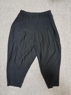 【即完】オムプリッセ　サルエル風パンツ(黒) ISSEYMIYAKE 即完】オムプリッセサルエル風パンツ(黒) ISSEYMIYAKE