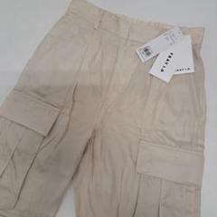 未使用 FRAY I.D サテンカーゴパンツ 1 ベージュ ￥19800 未使用 FRAY I.D サテンカーゴパンツ 1 ベージュ ￥19800 - メルカリ