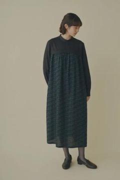 ミナペルホネン 25AW flower leap スタンドカラードレス 黒