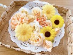 【約35円/個】造花 まとめ売り 値下げ！12,400→7,350円 楽天市場】小さな白い花びら小花柄 Dブラック系 10cm単位