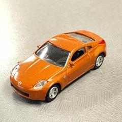 Nissan Fairlady Z ミニカー 1/72 オレンジ