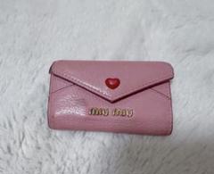 美品✨miu miu マドラスラブ　フラグメントケース　レザー　ピンク miu ミュウミュウ マドラス ラブ カードケース 5MF001 ピンク