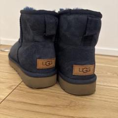 お値下げ！超美品　未使用　UGG ファー付きキッズブーツ　ネイビー 2025年最新】ugg ブーツ 子供の人気アイテム - メルカリ