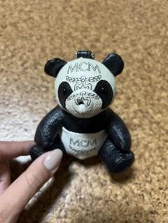 美品 箱 保存袋付き MCM キーホルダー バッグチャーム パンダ 美品 箱 保存袋付き MCM キーホルダー バッグチャーム パンダ
