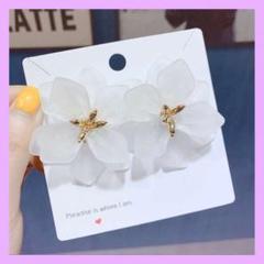 ❤︎人気❤︎ ピアス 大ぶりピアス 大人可愛い お花ピアス