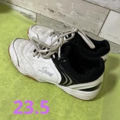 テニスシューズ