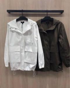 極美品 セオリー 定価5.3万 ブルゾン 羽織りフード L 白 B0936