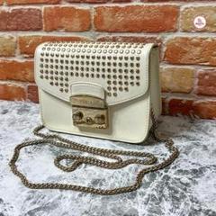 みぃ　FURLA フルラ メトロポリス ミニバッグ スタッズ　フラップ脱着 ⭐️希少⭐️FURLA フルラ メトロポリス ミニバッグ スタッズ