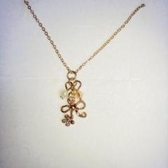 リボンネックレス