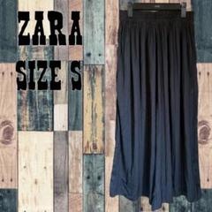 人気商品　ZARA ブラック プリーツパンツ　サイズSのサムネイル