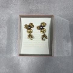 flua ブライダル ピアス 新品未使用 ゼクシィ掲載 flua butterfly flower ピアス ピアス - ピアス