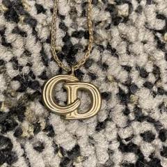 Christian Dior ディオール ネックレス ロゴ ゴールドカラー 人気