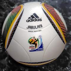 ジャブラニ　サッカーW杯南アフリカ大会公式球　5号　ジャンク　ケース付き ジャブラニ サッカーW杯南アフリカ大会公式球 5号 ジャンク