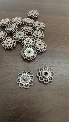 【値下げ】花形金属製ボタン 5個 スナップボタン