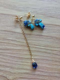天然石のアシンメトリーピアス