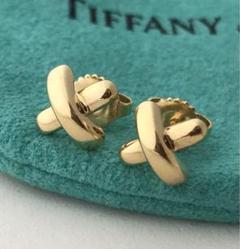 Tiffany K18YG ラージクロスステッチ ピアス - メルカリ