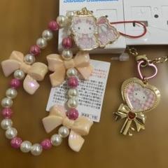 【2点セット】白猫バレリーナ　ハローキティ　ストラップとバッグチャーム　アベイル