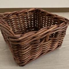 IKEA 天然素材かご