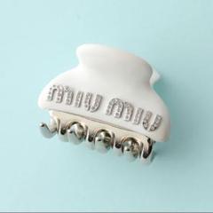 miumiu ヘアクリップ