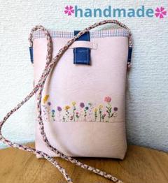 花刺繍　ポシェット　 パステルピンク　フェイクレザー　ハンドメイド　斜めがけのサムネイル