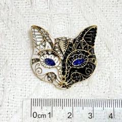 青い目 猫 ネコ 仮面 ゴールド ブローチ ピンブローチ レディース メンズ