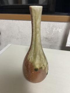 陶器の一輪挿し 花瓶　花器　焼き物　ブラウン　インテリア