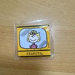 PEANUTS ピンバッジ 缶バッジ　サリー