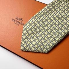 エルメス　HERMES　ネクタイ　シルク100％ 美品　イエローゴールド