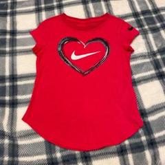 NIKE 女の子 Tシャツ
