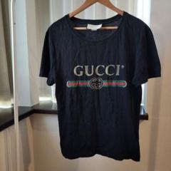 GUCCI ブラック ロゴ Tシャツ