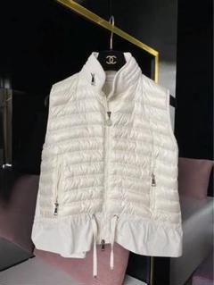 2025年最新】MONCLER カラー：ホワイト系 ダウンベスト