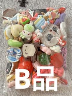 デコパーツ　ビーズ　など　B品　70個以上