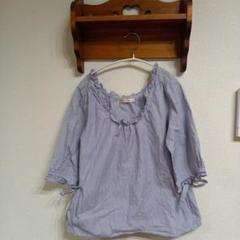 CLOTH&CROSS ハグオーワーやわらかコットンVネックフリルブラウス