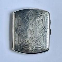 こさめ⭐︎ 1921年 英国 アンティーク 純銀製 シガレットケース 82g m28671157463_1.jpg?1725775374