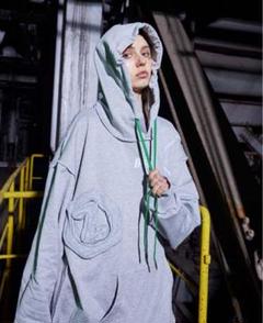 ずとまよ　リバーシブルフーディー ずとまよ Z Reversible Hoodie Zリバーシブルパーカー - メルカリ